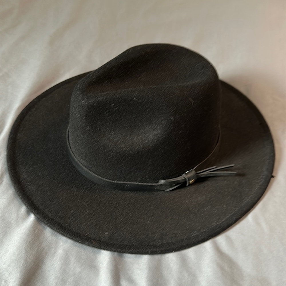 Black wide rim hat